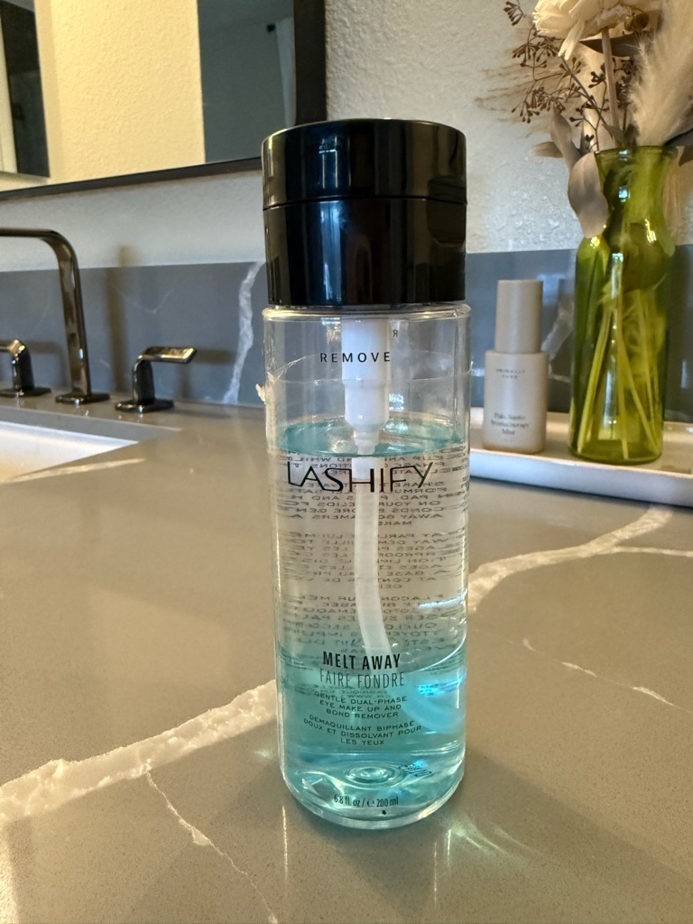 LASHIFY Dual-Phase Melt Away Makeup Remover — Clear & Aqua Blue